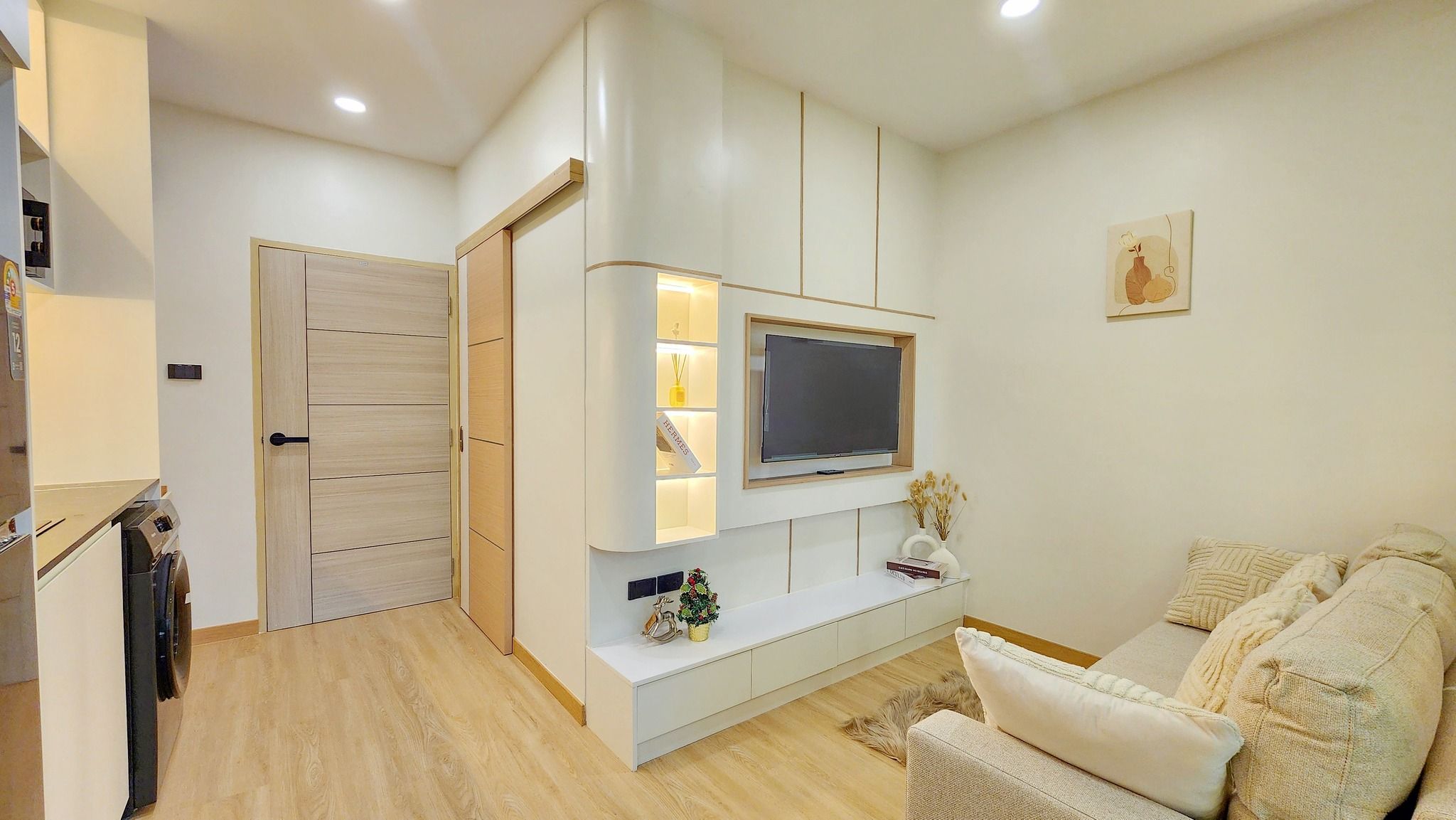 Rimnam Mansion - Image 1