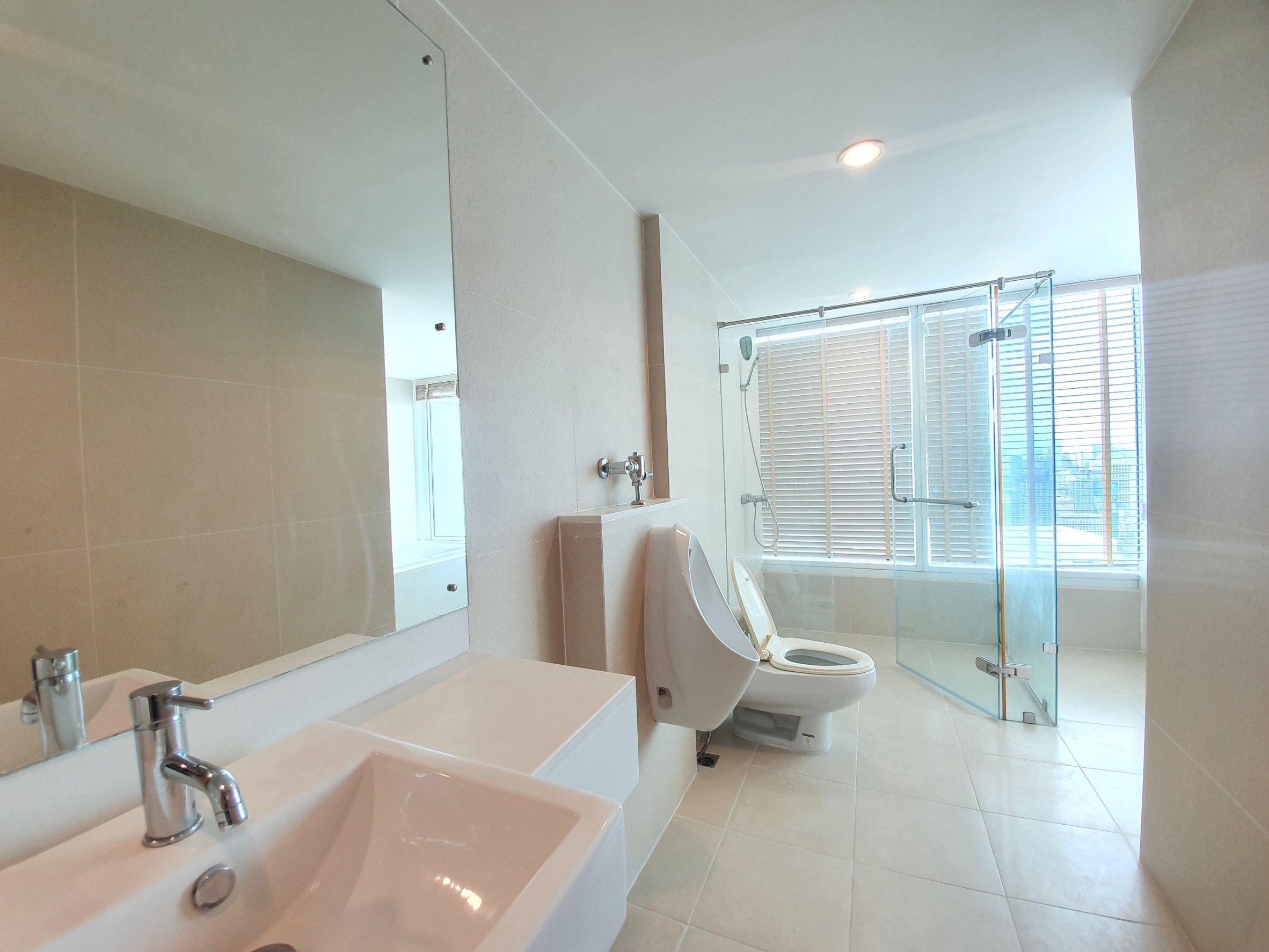 Circle Condominium - Image 17