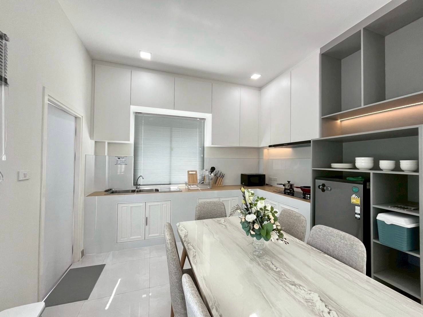 uploads/efe1bc97-da39-4732-9026-bc1cbf882b7a/8dfe688d-2682-4684-afcd-bcb9236b9852