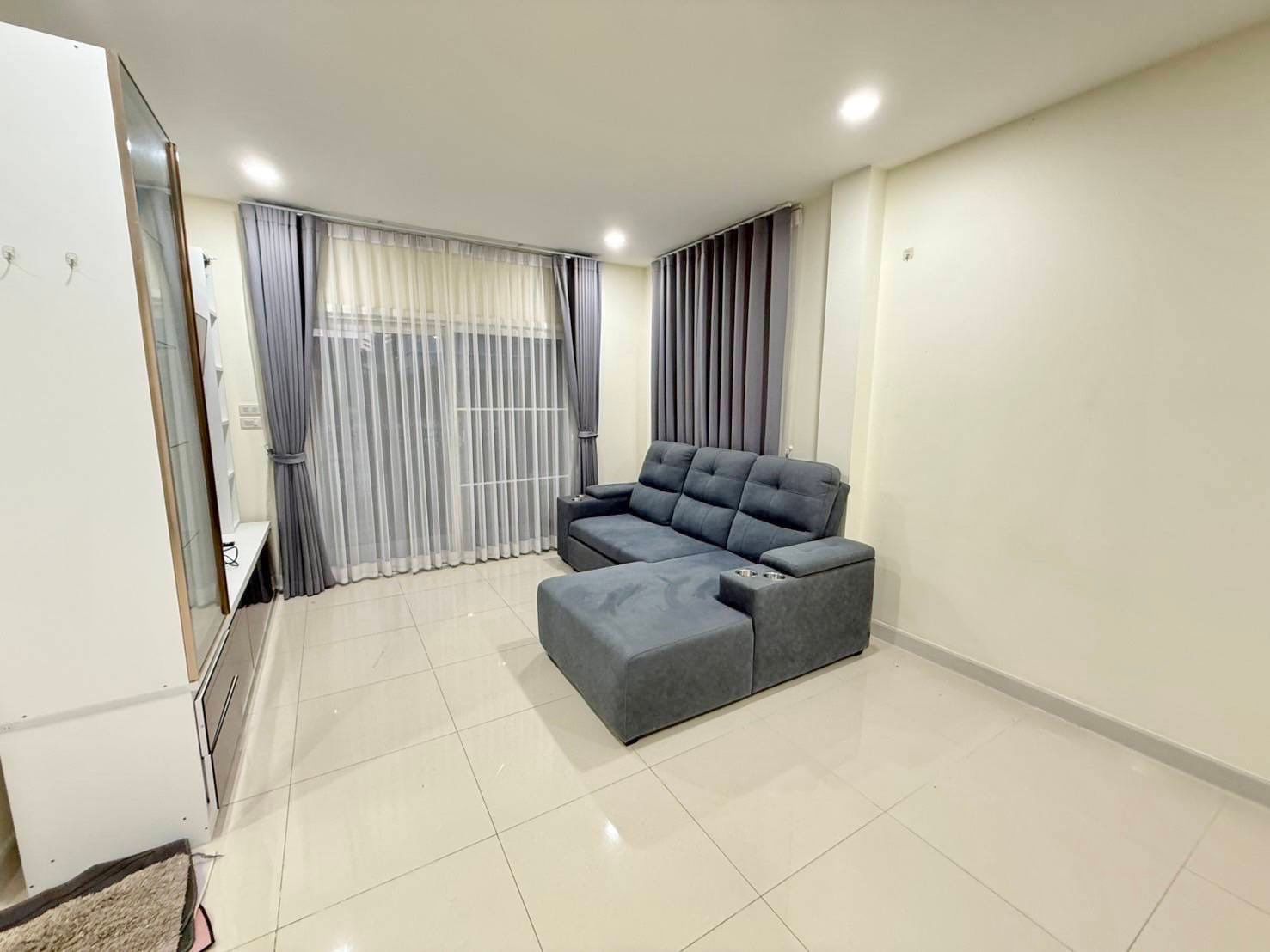 uploads/efe1bc97-da39-4732-9026-bc1cbf882b7a/90ba8811-4378-428f-ad66-7082cba2ee2b