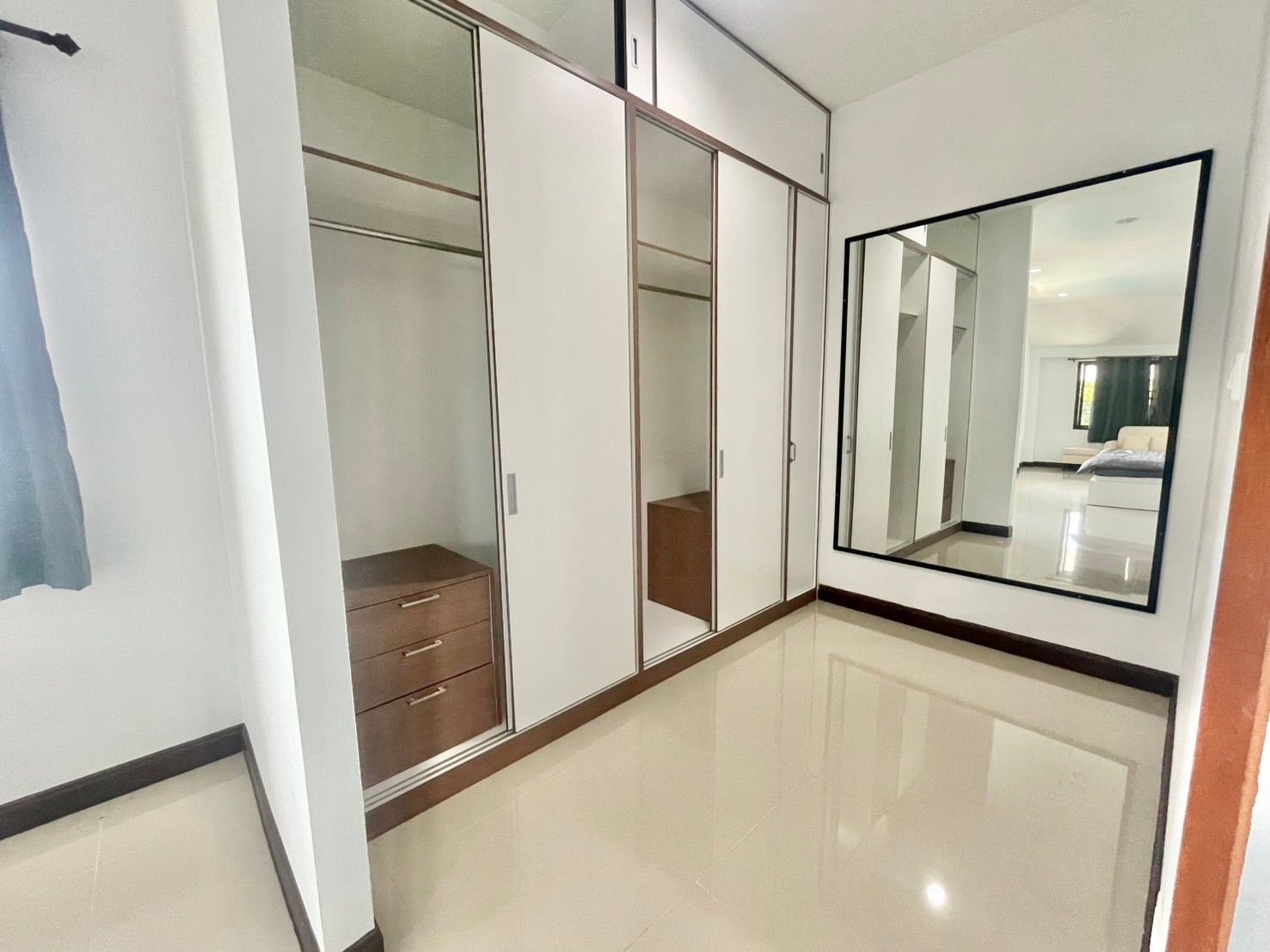 4 卧室 独立房屋 出租 在  - Image 19