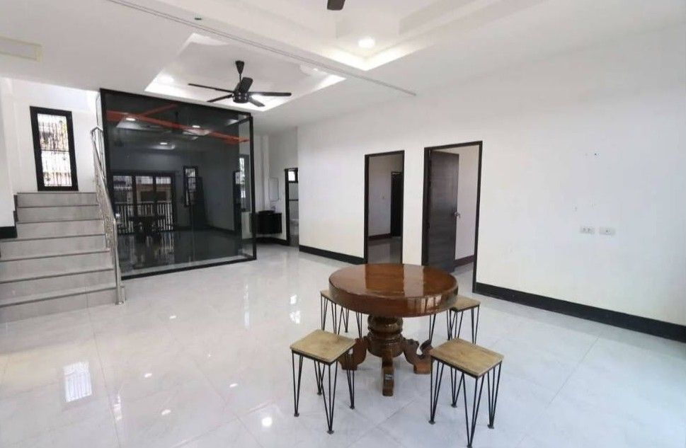 5 Bedroom House For Rent in Chang Khlan, Mueang Chiang Mai, Chiang Mai - Image 3