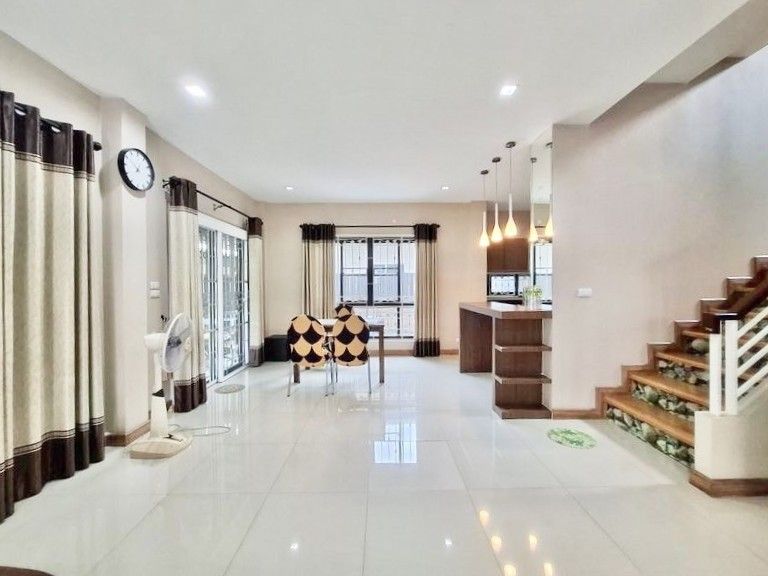 uploads/efe1bc97-da39-4732-9026-bc1cbf882b7a/90f6bbda-f1f6-4a72-b339-9285e444f304