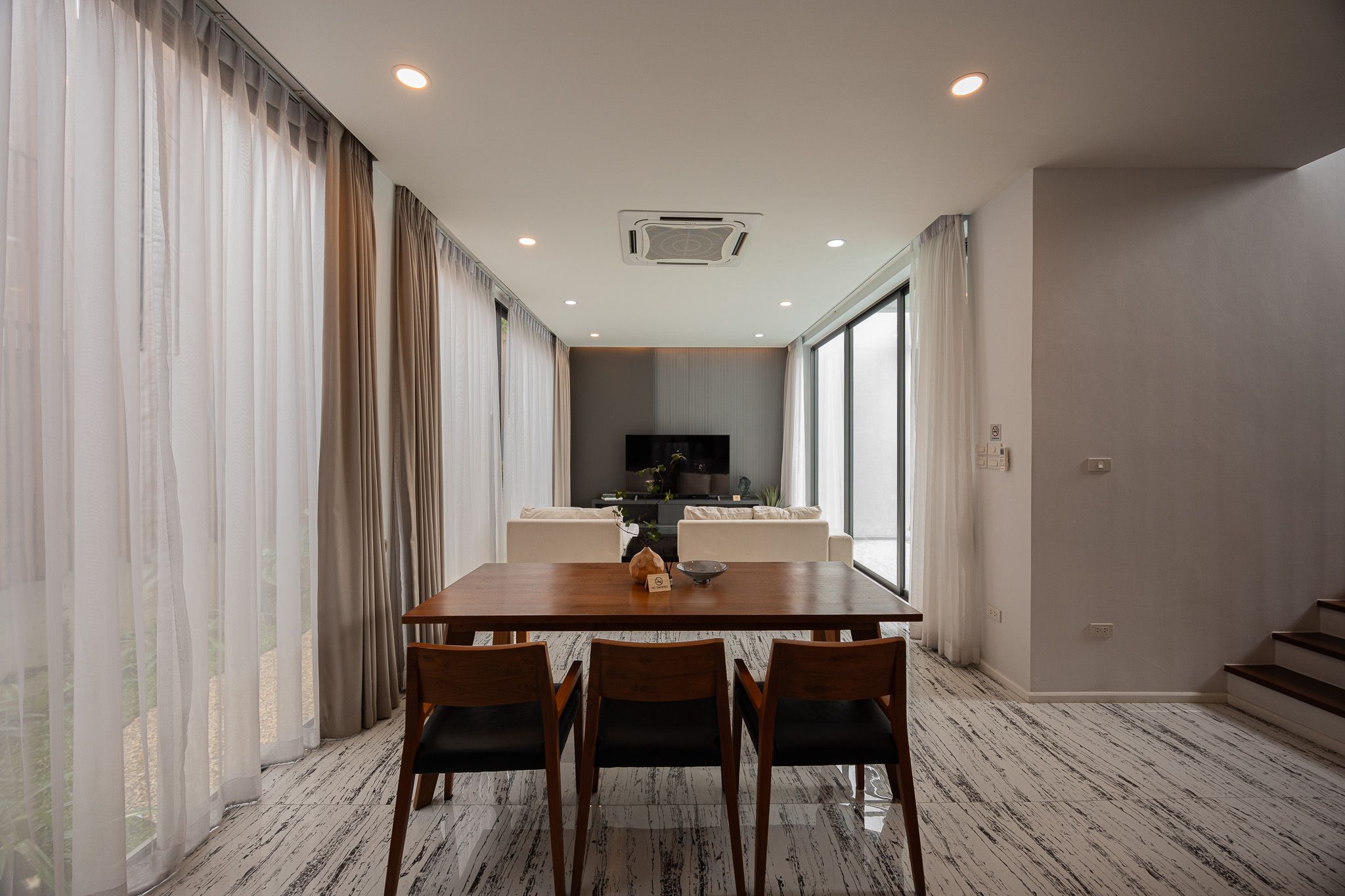 uploads/efe1bc97-da39-4732-9026-bc1cbf882b7a/91c71f1e-33ae-4445-9855-e58e46039784