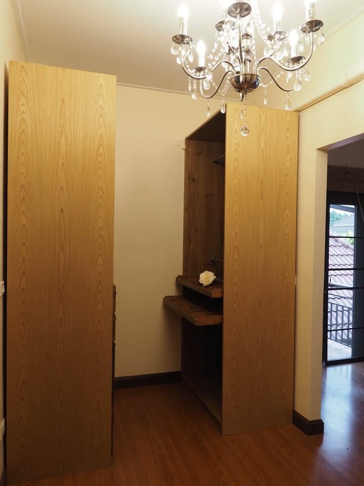 5 卧室 独立房屋 出租 在  - Image 10