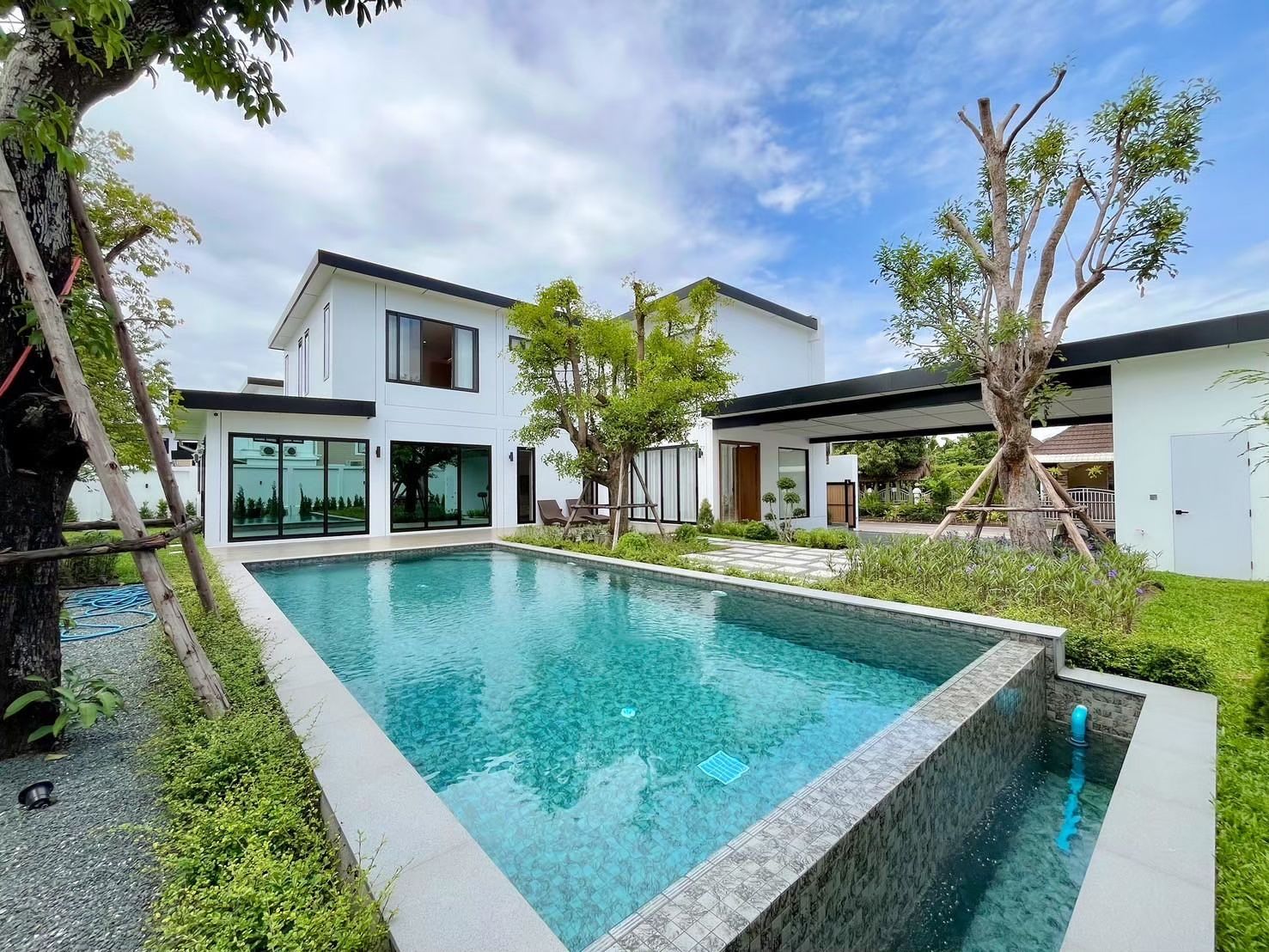 uploads/efe1bc97-da39-4732-9026-bc1cbf882b7a/94a5db73-bdb6-463d-838c-2e8101a3c5cc