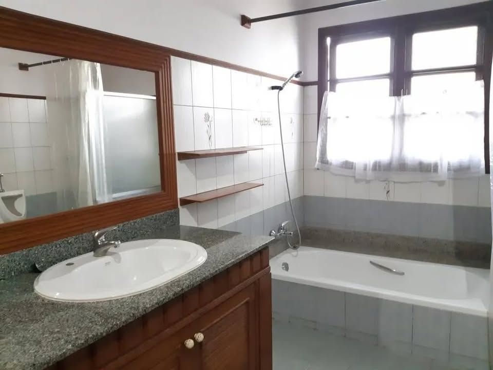 uploads/efe1bc97-da39-4732-9026-bc1cbf882b7a/9692d7a2-5581-4dd1-90e2-bb7128402f60