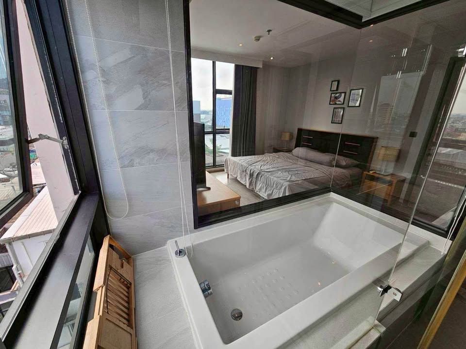 uploads/efe1bc97-da39-4732-9026-bc1cbf882b7a/96f0e19b-aca8-400d-997f-7b48480ba7c0