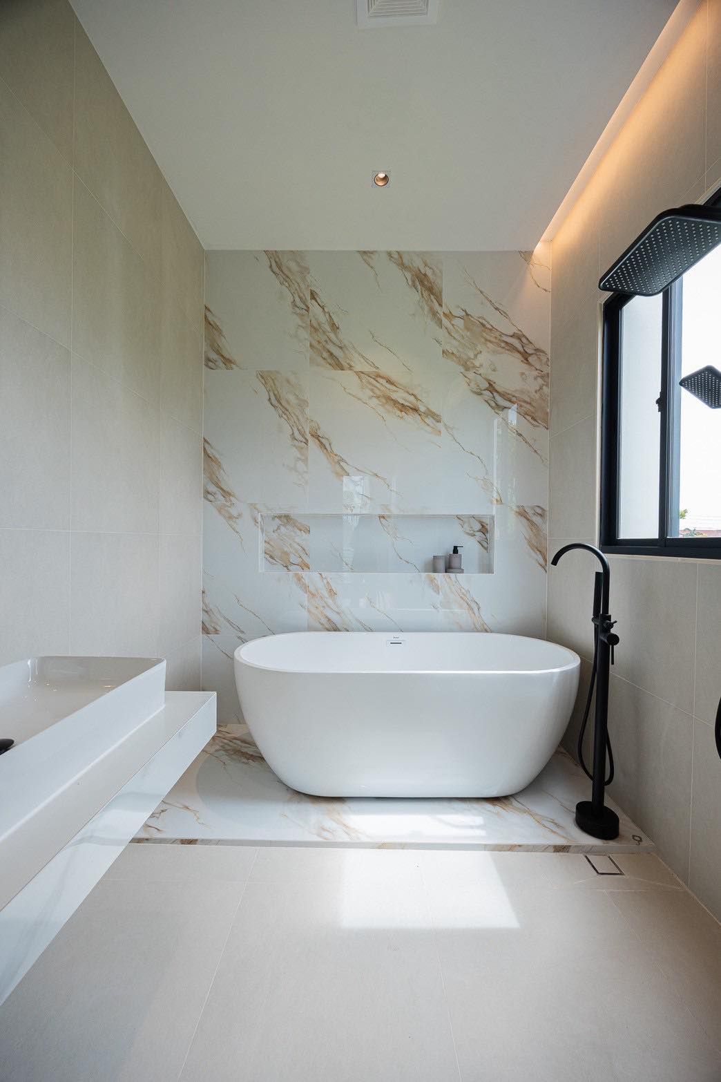 5 卧室 独立房屋 出租 在  - Image 17