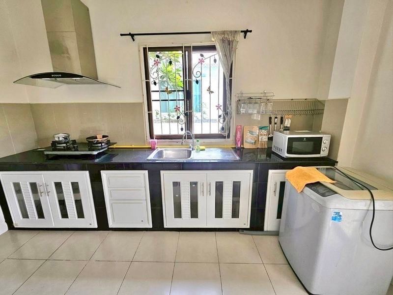 uploads/efe1bc97-da39-4732-9026-bc1cbf882b7a/9a97acf2-ed32-499c-993a-9d0b445e39bd