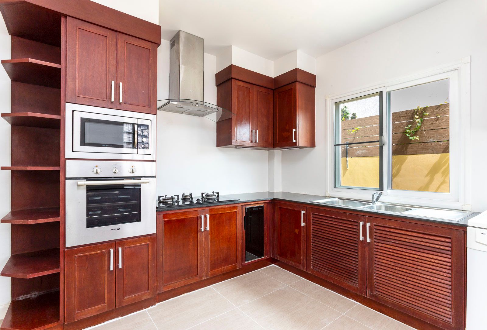 3 卧室 独立房屋 出售 在  - Image 6