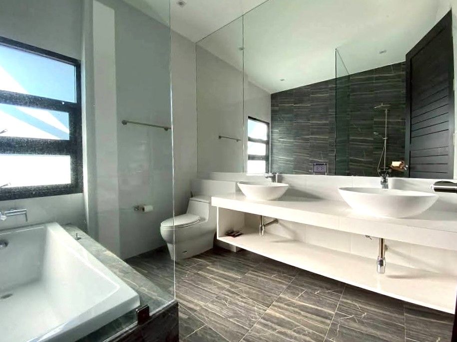 4 卧室 独立房屋 出租 在  - Image 8