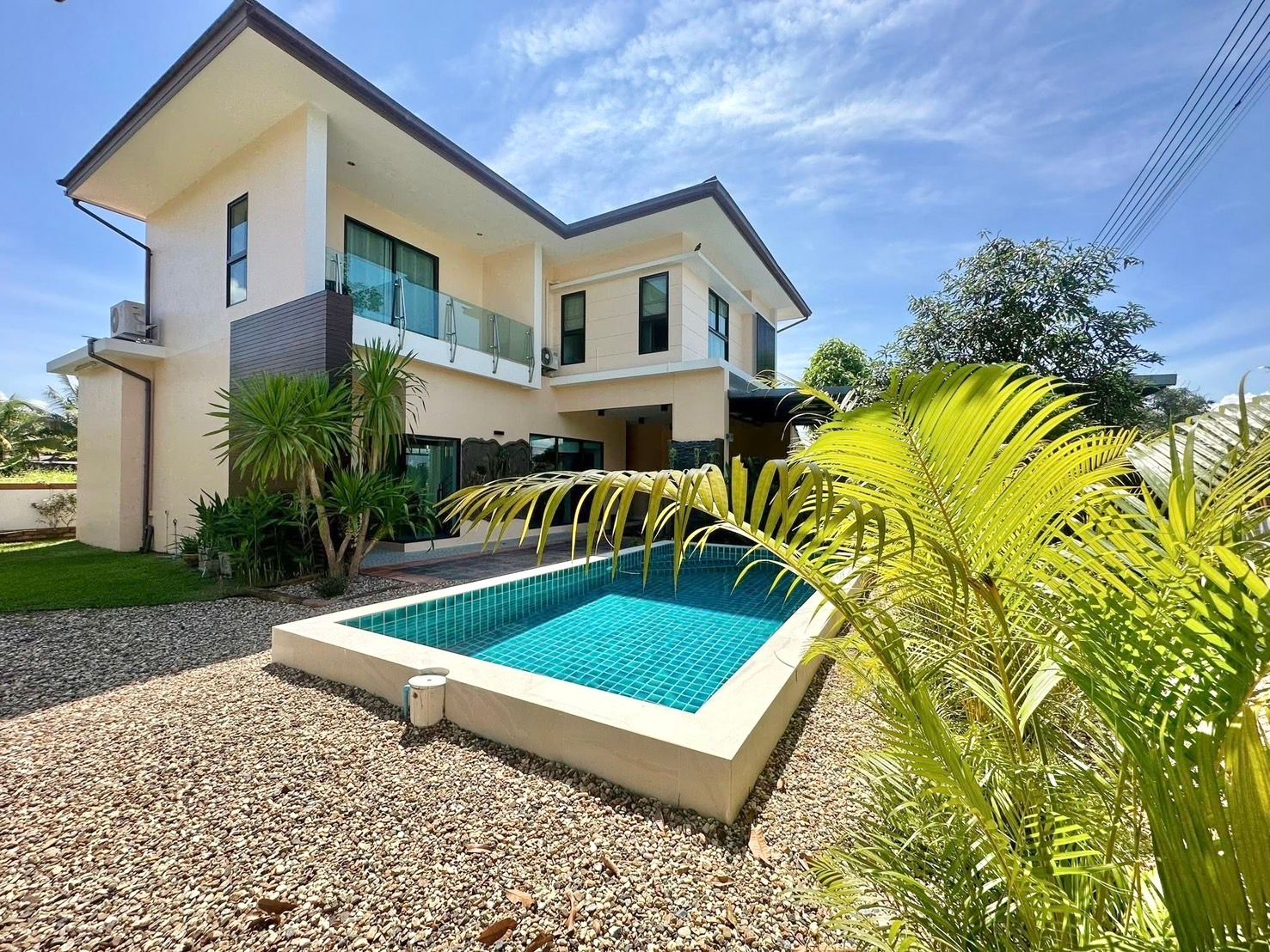 Lanna Lakeview - Image 1