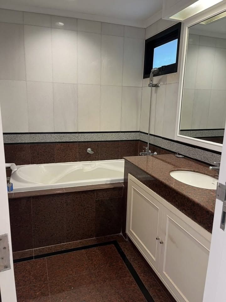 3 ห้องนอน คอนโด สำหรับขาย ใน ทุ่งมหาเมฆ, สาทร, กรุงเทพมหานคร - Image 14