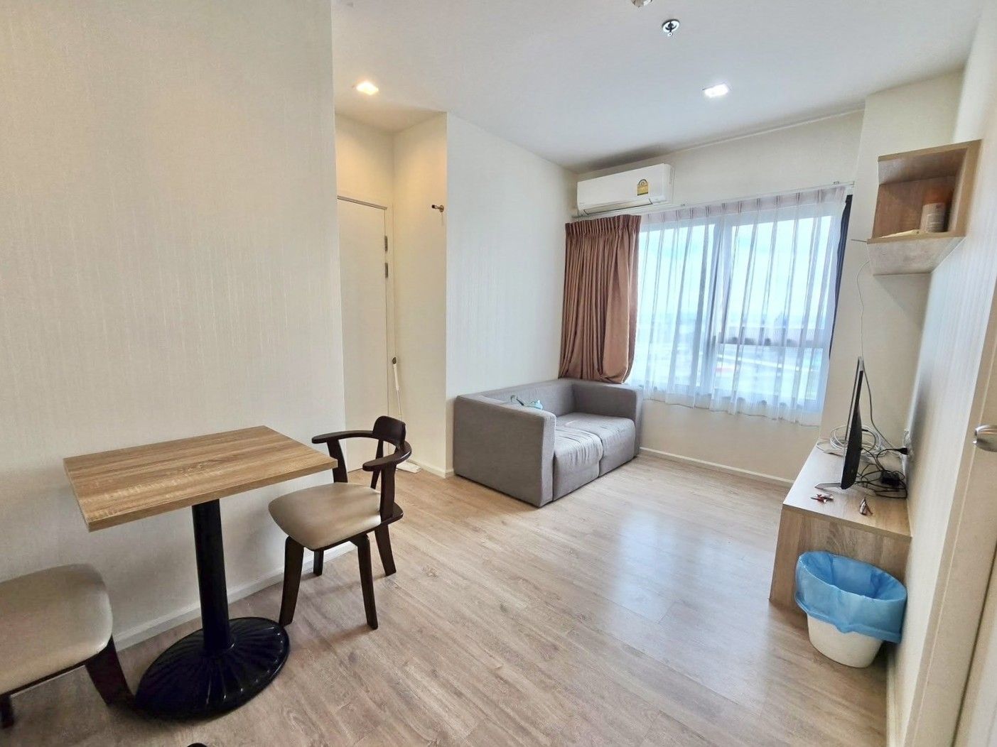 1 卧室 公寓 出租 在  - Image 4