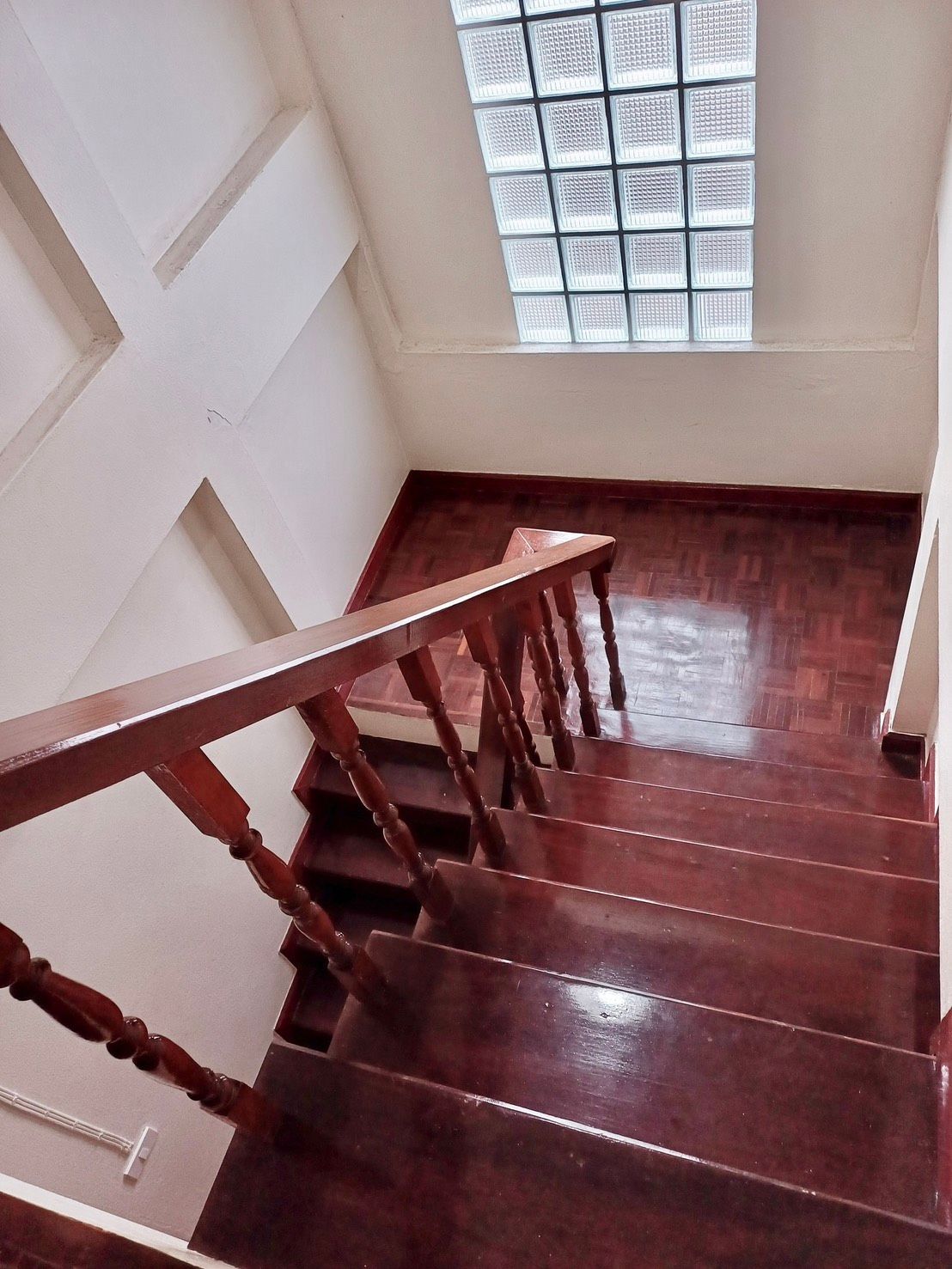 uploads/efe1bc97-da39-4732-9026-bc1cbf882b7a/a5d9ca61-2b9e-4fed-9eaa-0ad5f872564b