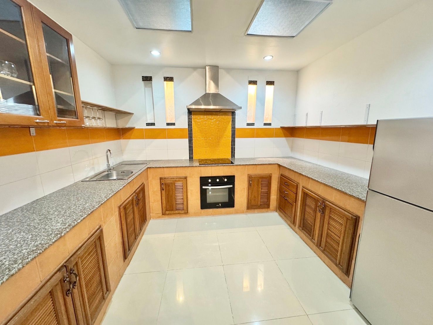 2 Bedroom Townhouse For Rent in Si Phum, Mueang Chiang Mai, Chiang Mai - Image 4