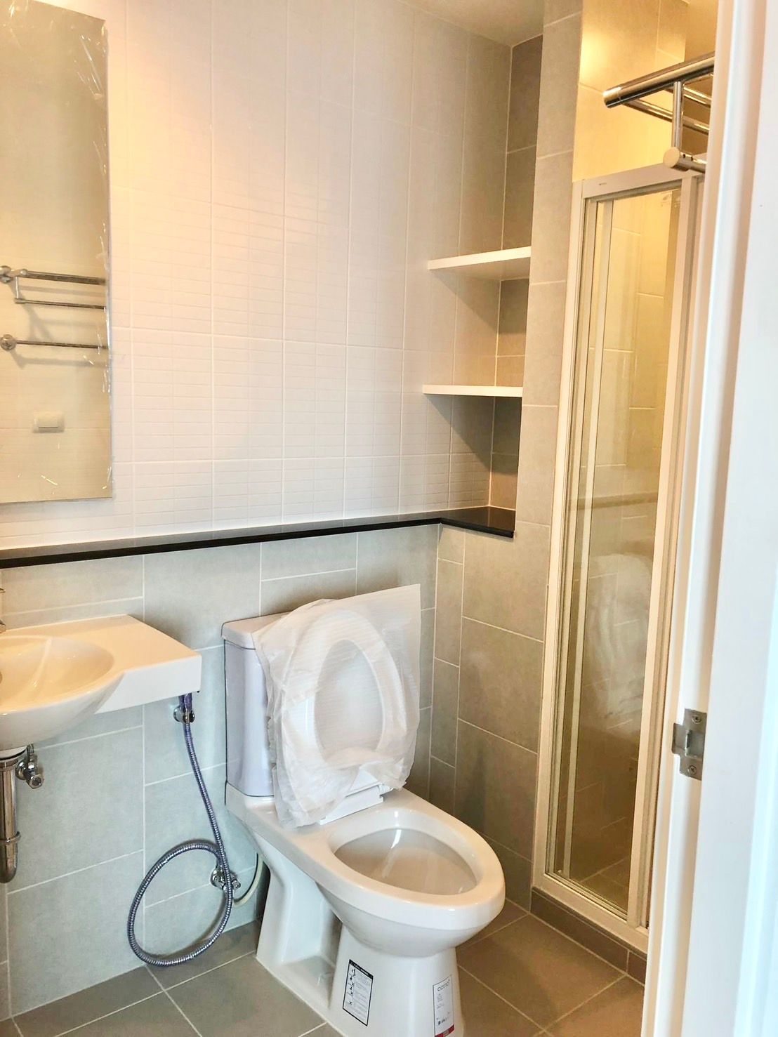 1 卧室 公寓 出租 在  - Image 7