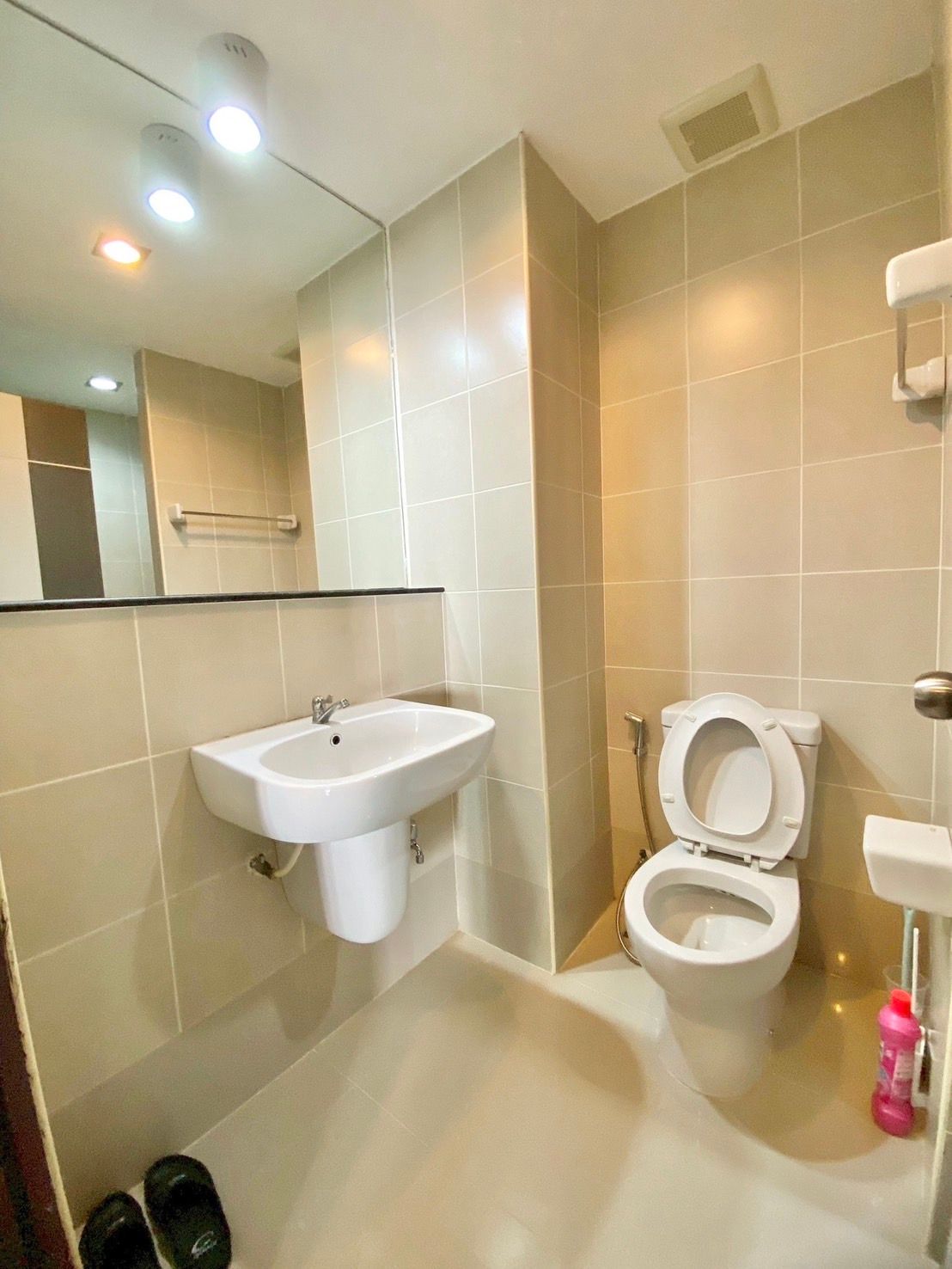 uploads/efe1bc97-da39-4732-9026-bc1cbf882b7a/a8f57b49-427b-45dd-b127-95b4e3756ae3