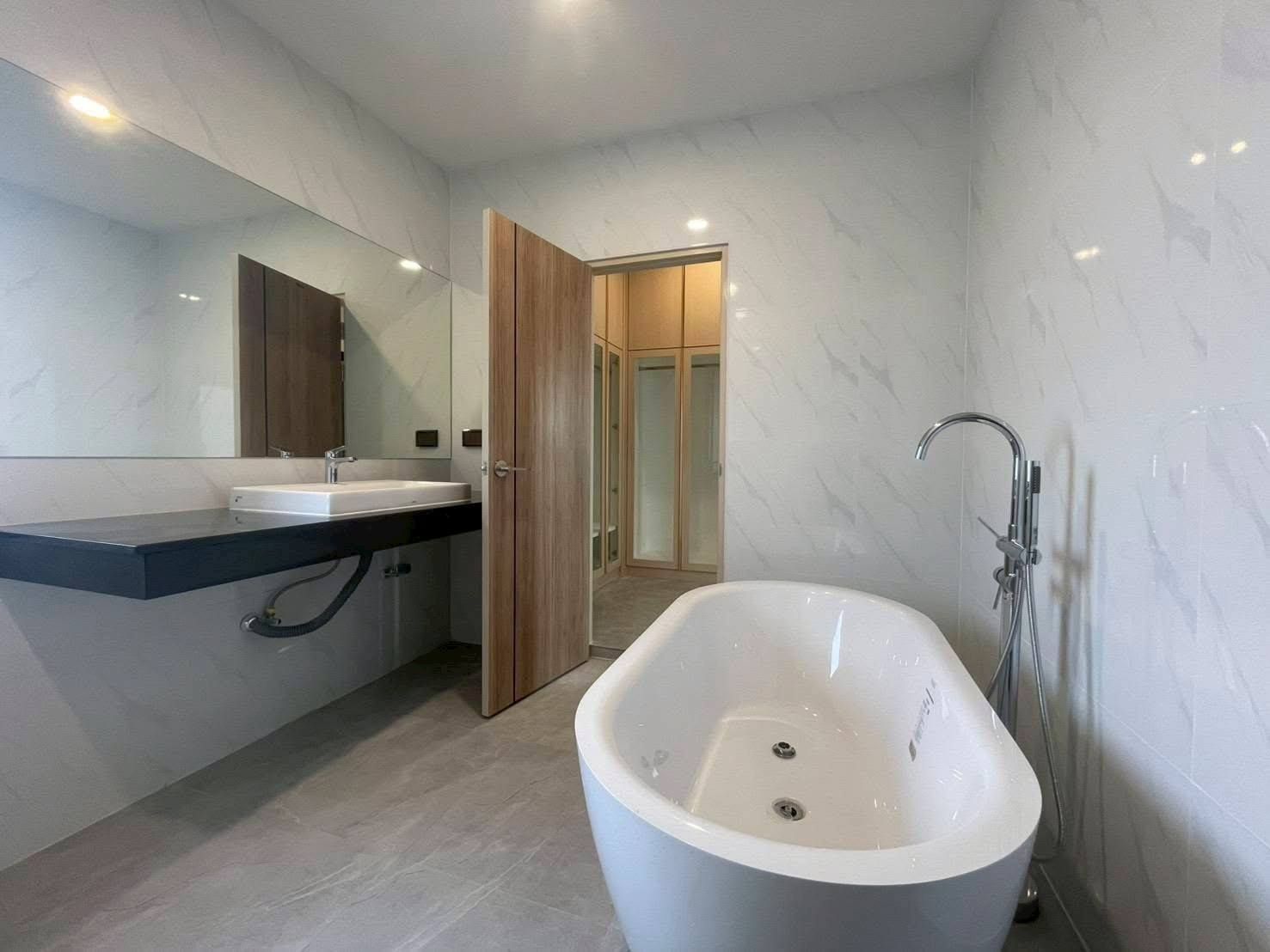 4 ห้องนอน บ้านเดี่ยว สำหรับขาย ใน หนองหอย, เมืองเชียงใหม่, เชียงใหม่ - Image 13