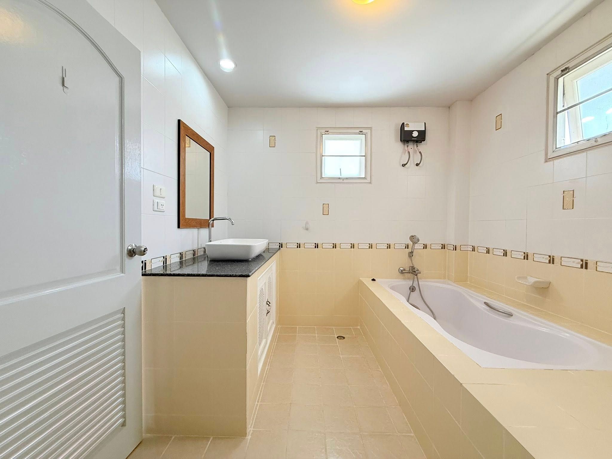 uploads/efe1bc97-da39-4732-9026-bc1cbf882b7a/ab0948cf-9294-4a6b-8413-30dbdcd5585d