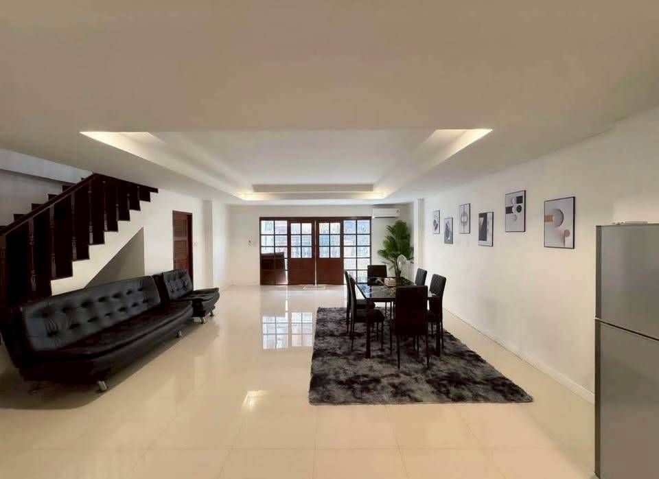 uploads/efe1bc97-da39-4732-9026-bc1cbf882b7a/ab319e2f-edb2-43c9-b988-6ad972731b05