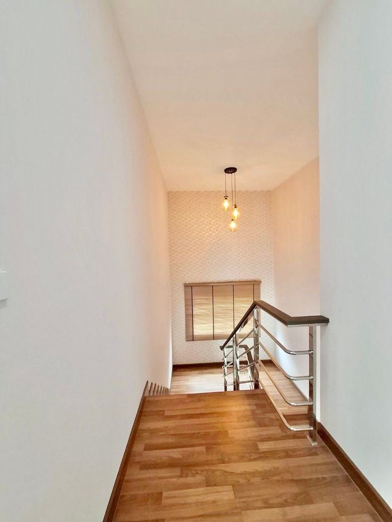 4 卧室 独立房屋 出租 在  - Image 8