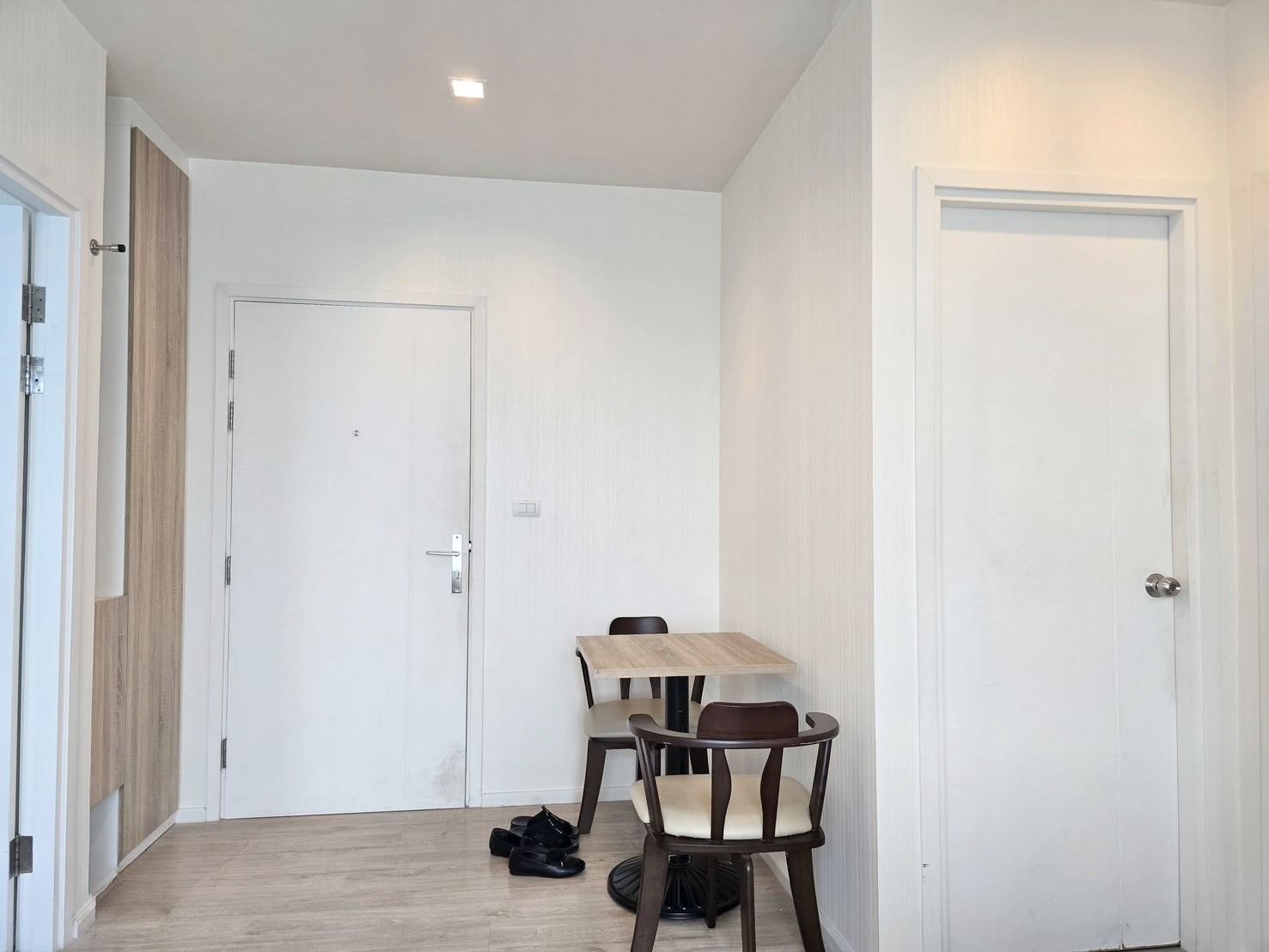 1 卧室 公寓 出租 在  - Image 5