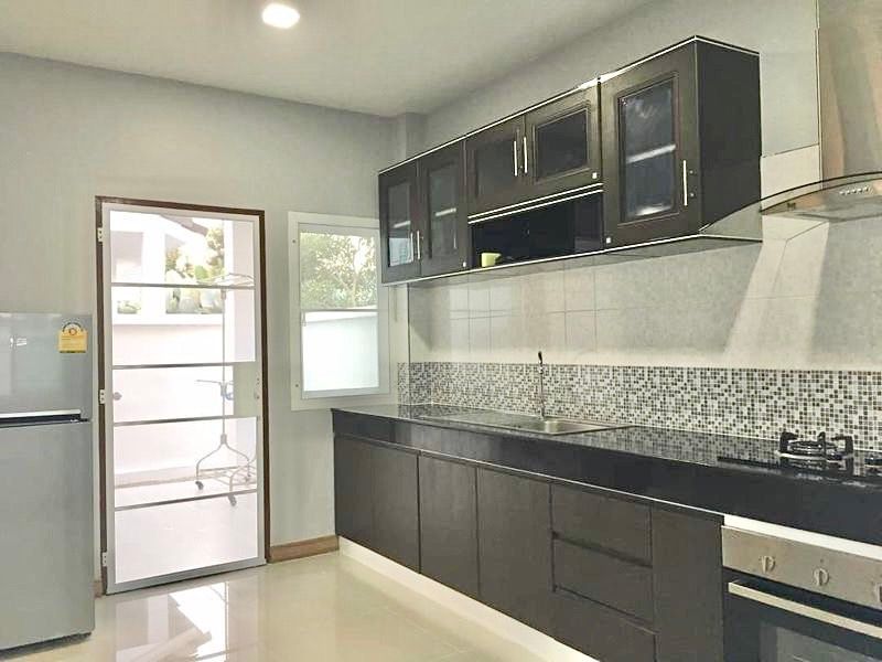 uploads/efe1bc97-da39-4732-9026-bc1cbf882b7a/abd5e699-baa5-4501-8fd7-3b35f130e7ab