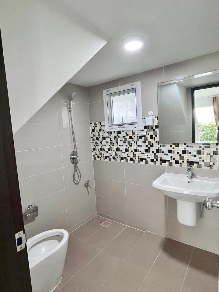 uploads/efe1bc97-da39-4732-9026-bc1cbf882b7a/ac12eec3-5a98-4757-975a-184fa158e03d