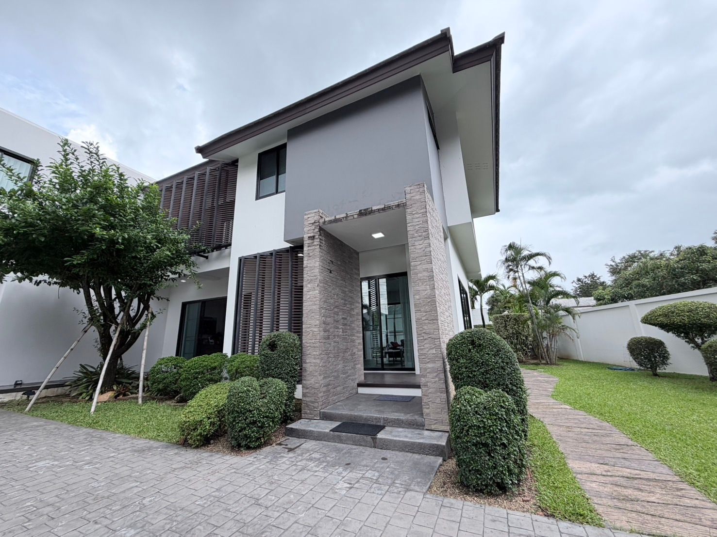 uploads/efe1bc97-da39-4732-9026-bc1cbf882b7a/ae7f42f4-d4ee-4204-a5d8-1532a2b42c9a