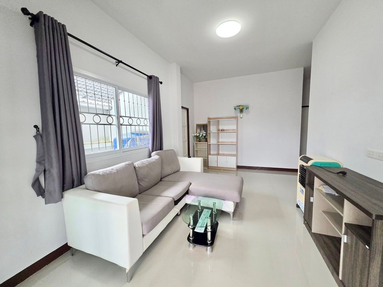 3 卧室 独立房屋 出租 在  - Image 2