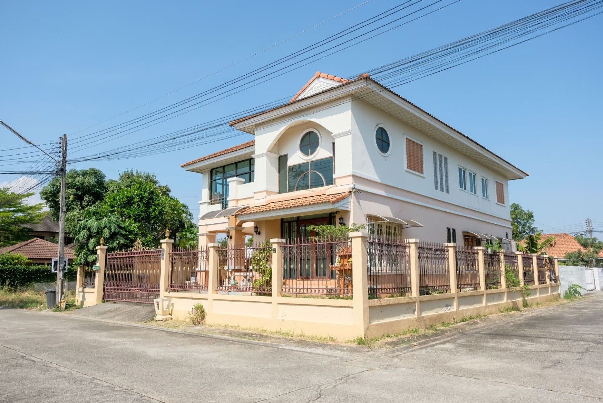 บ้านสินธนา - Image 1