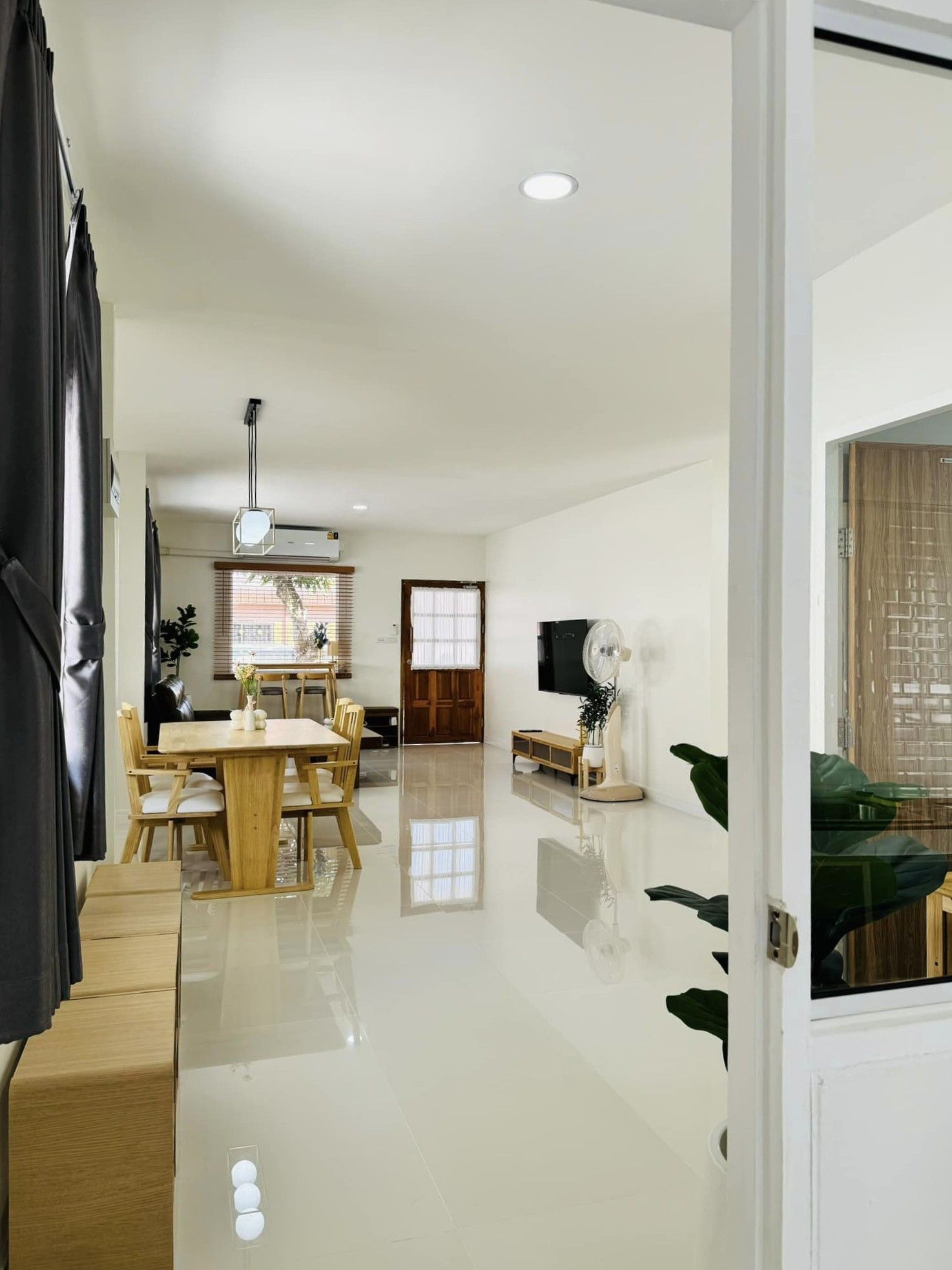 uploads/efe1bc97-da39-4732-9026-bc1cbf882b7a/b273d1f8-7312-4535-a2c1-b44715a17069