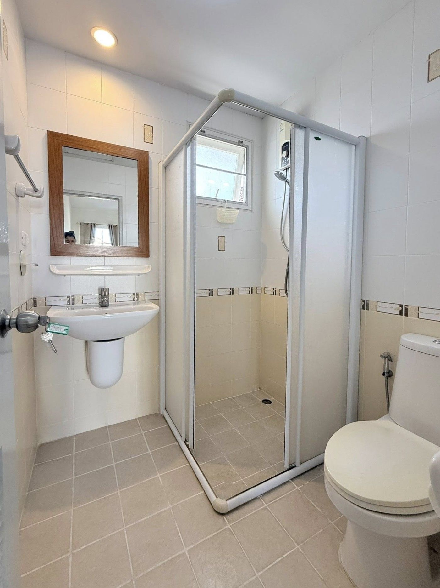 uploads/efe1bc97-da39-4732-9026-bc1cbf882b7a/b33ff5f9-6242-4753-bf1c-86e29fff1619