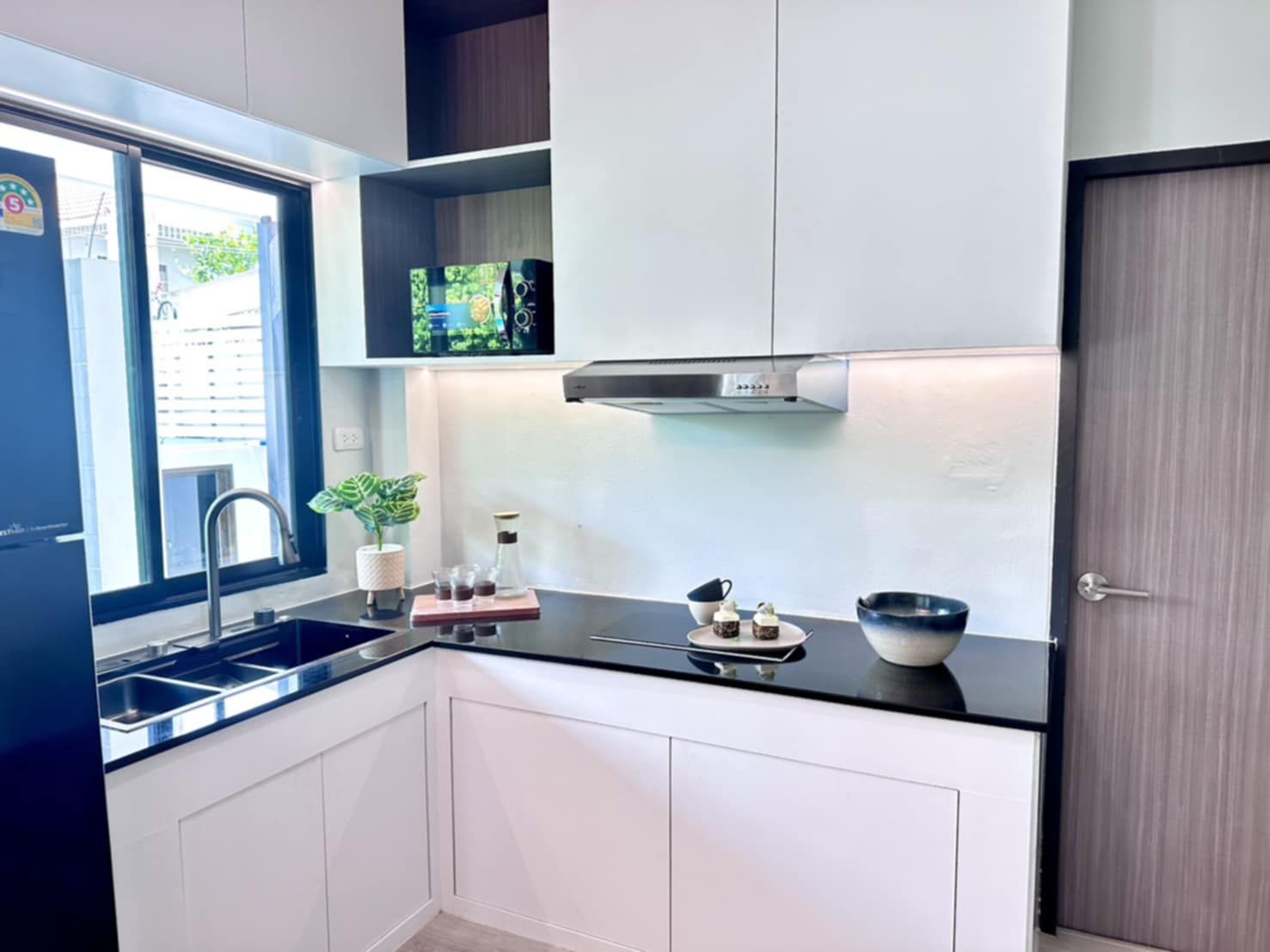 uploads/efe1bc97-da39-4732-9026-bc1cbf882b7a/b40881f7-6c5e-451f-906e-3ba8cdd78068