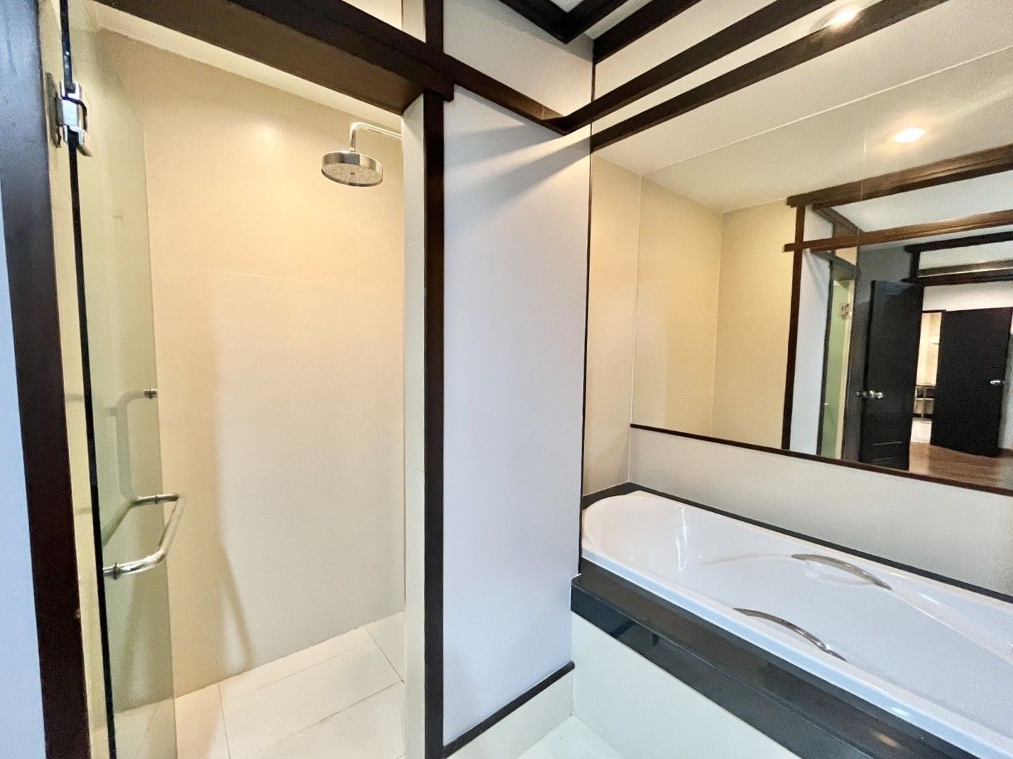 1 卧室 公寓 出租 在  - Image 7