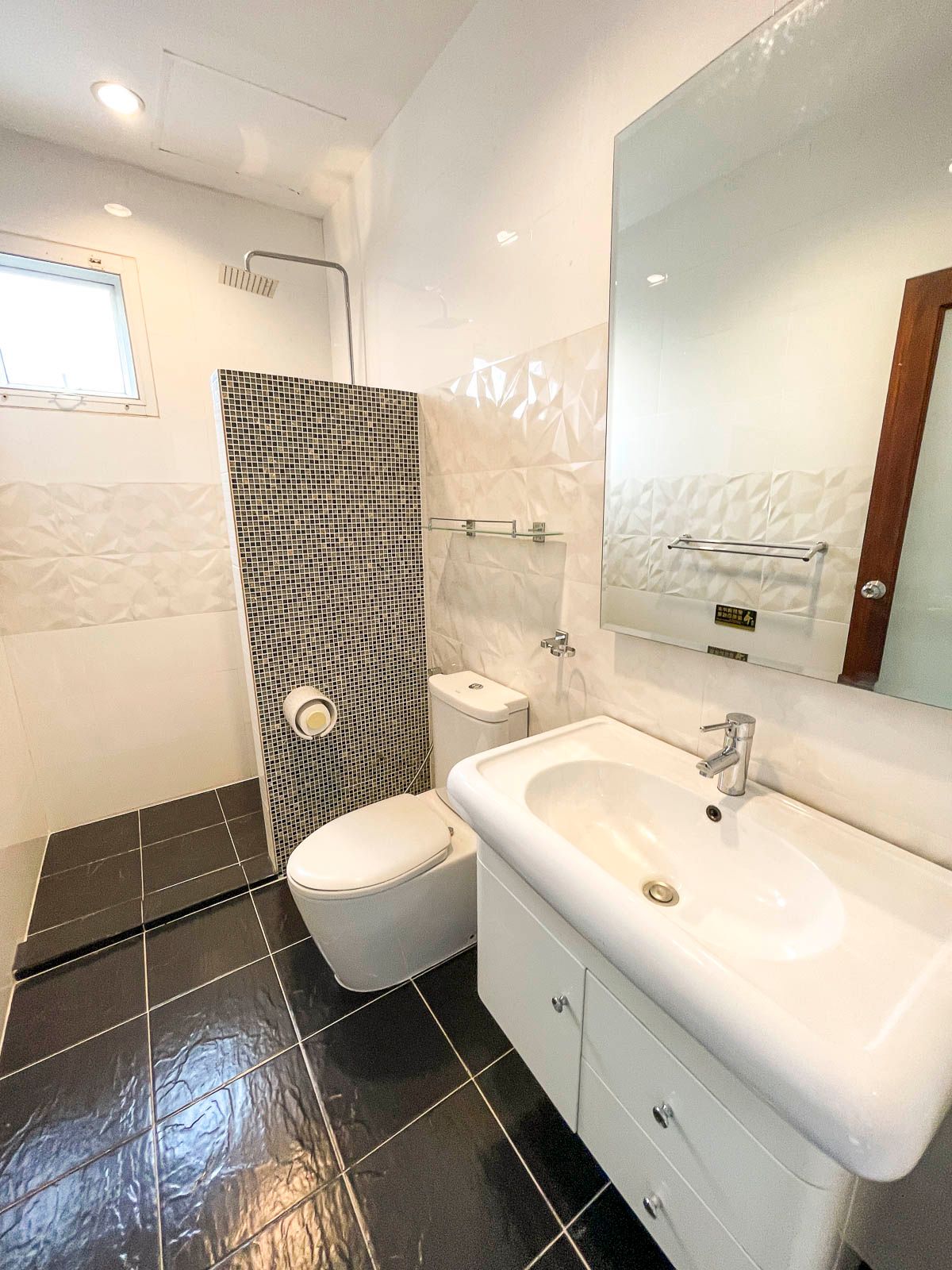 4 卧室 独立房屋 出租 在  - Image 15