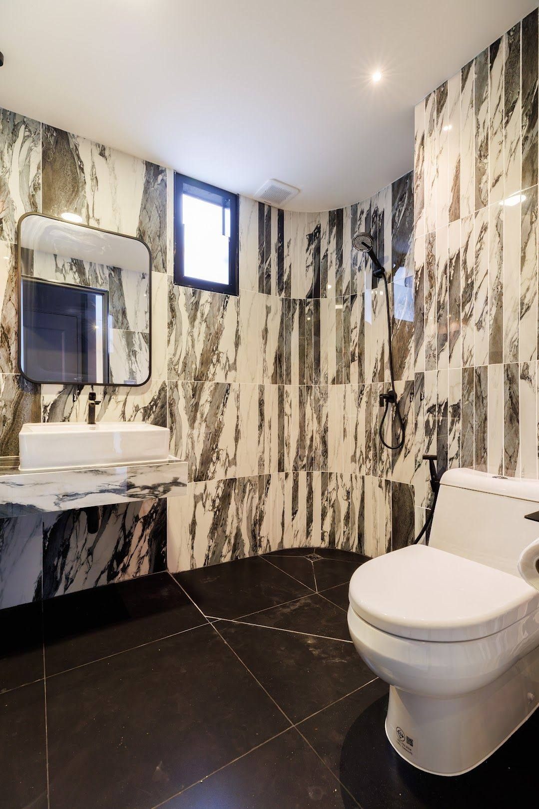 5 卧室 独立房屋 出售 在  - Image 14