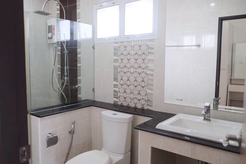 4 卧室 独立房屋 出租 在  - Image 14