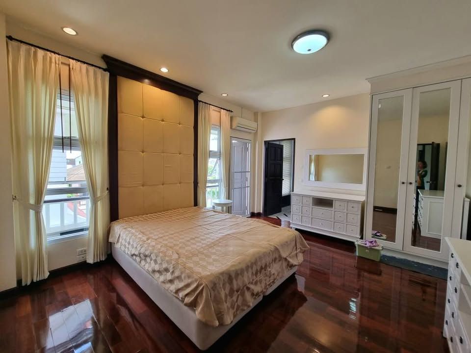 5 卧室 独立房屋 出租 在  - Image 17