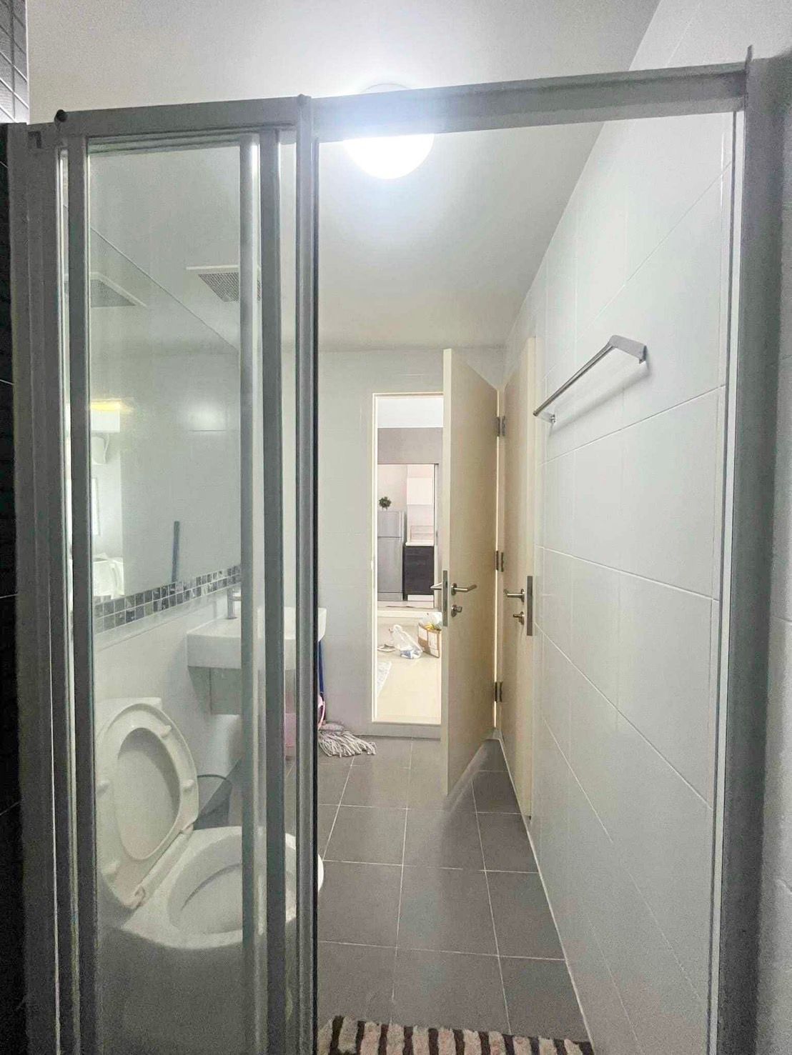 D VIENG Santitham - Image 7