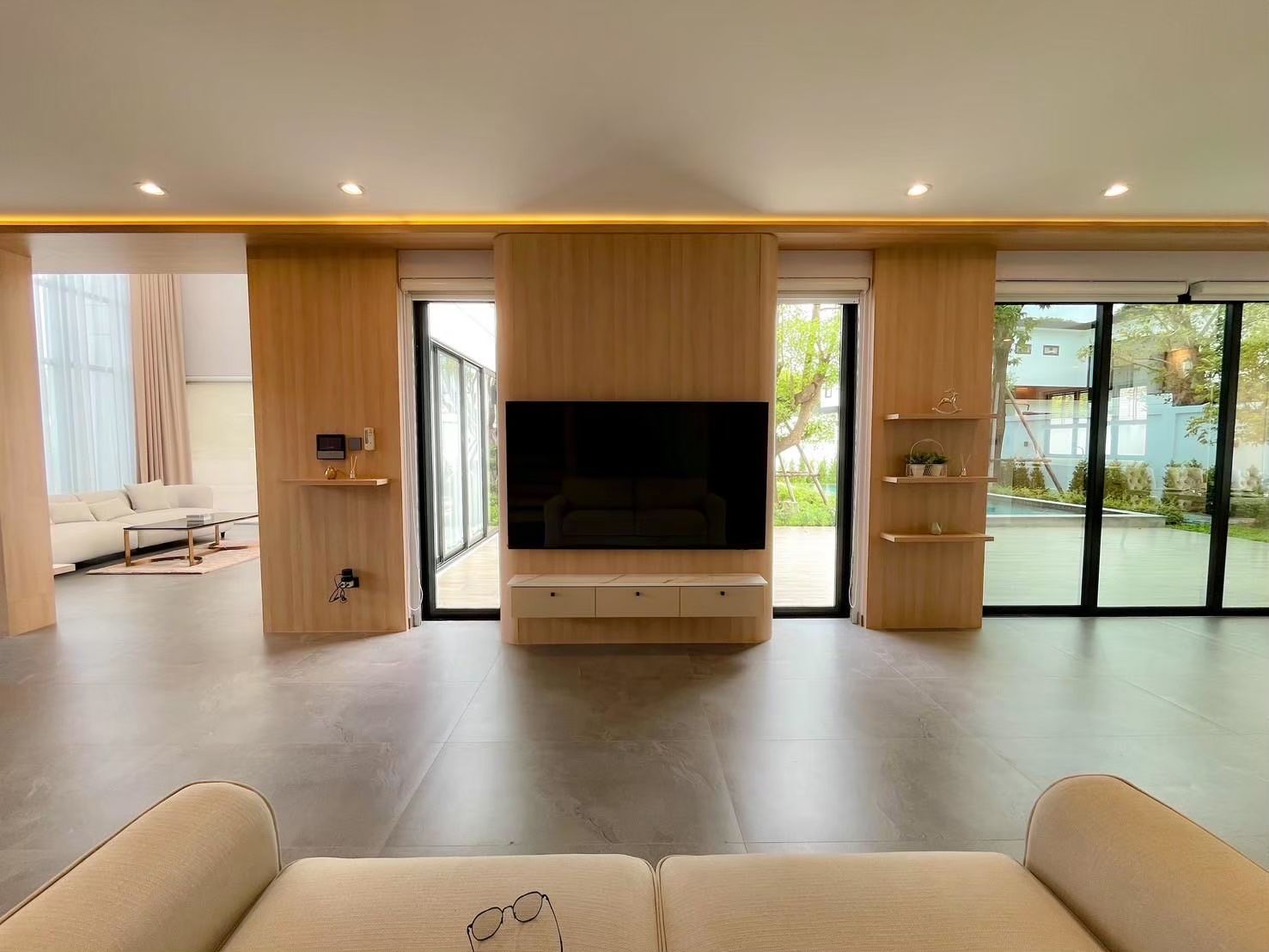 uploads/efe1bc97-da39-4732-9026-bc1cbf882b7a/bbf9a83e-a35c-41ad-8bc1-d2750e5c1386