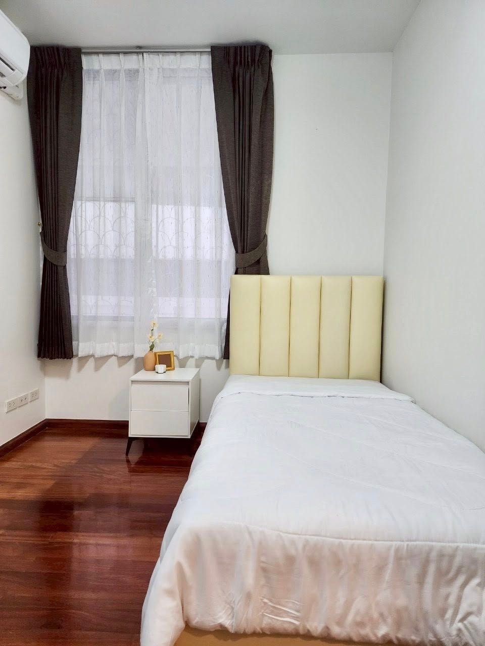 5 卧室 独立房屋 出租 在  - Image 16