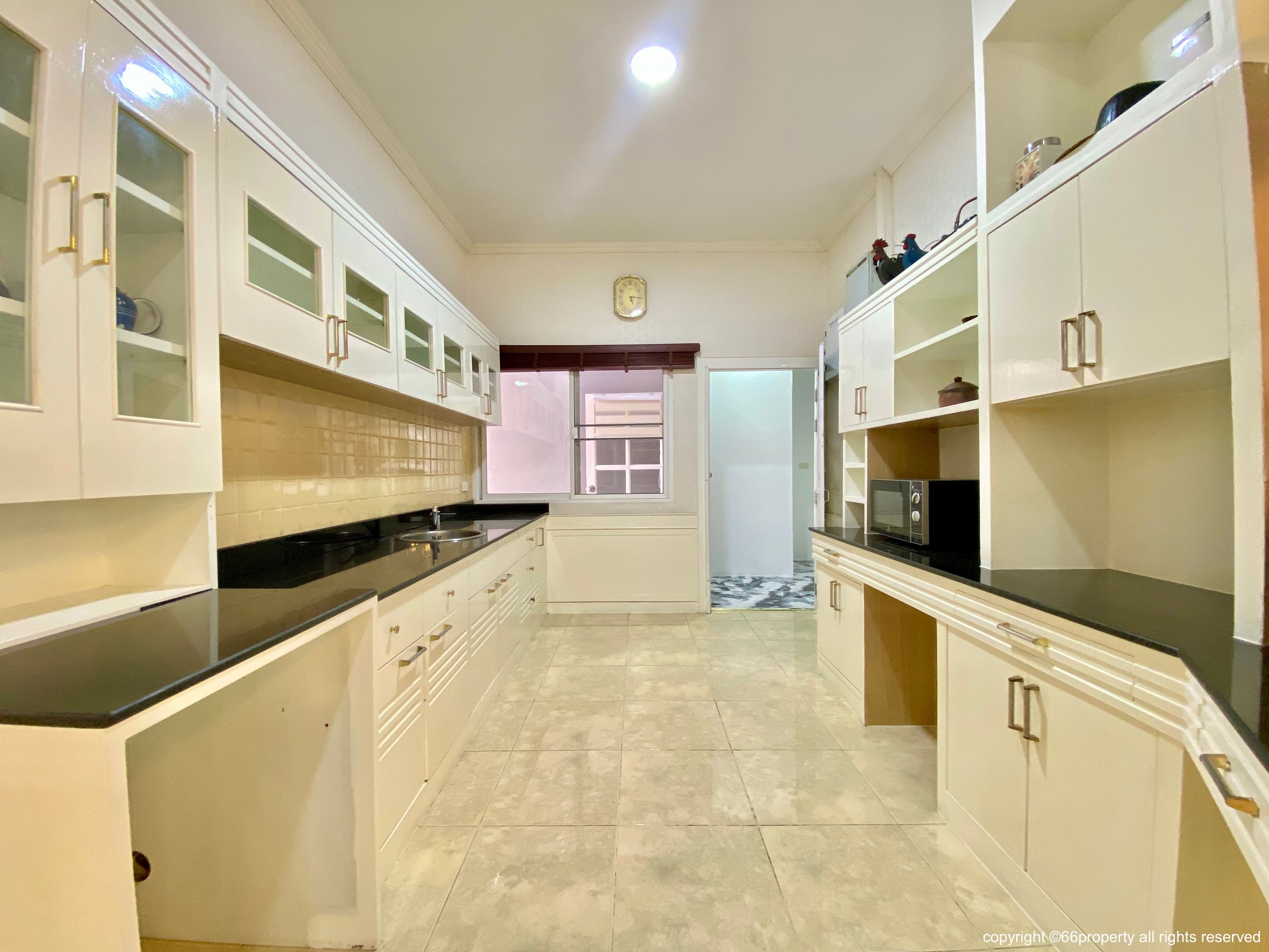 7 Bedroom House For Sale in Chai Sathan, Saraphi, Chiang Mai - Image 12