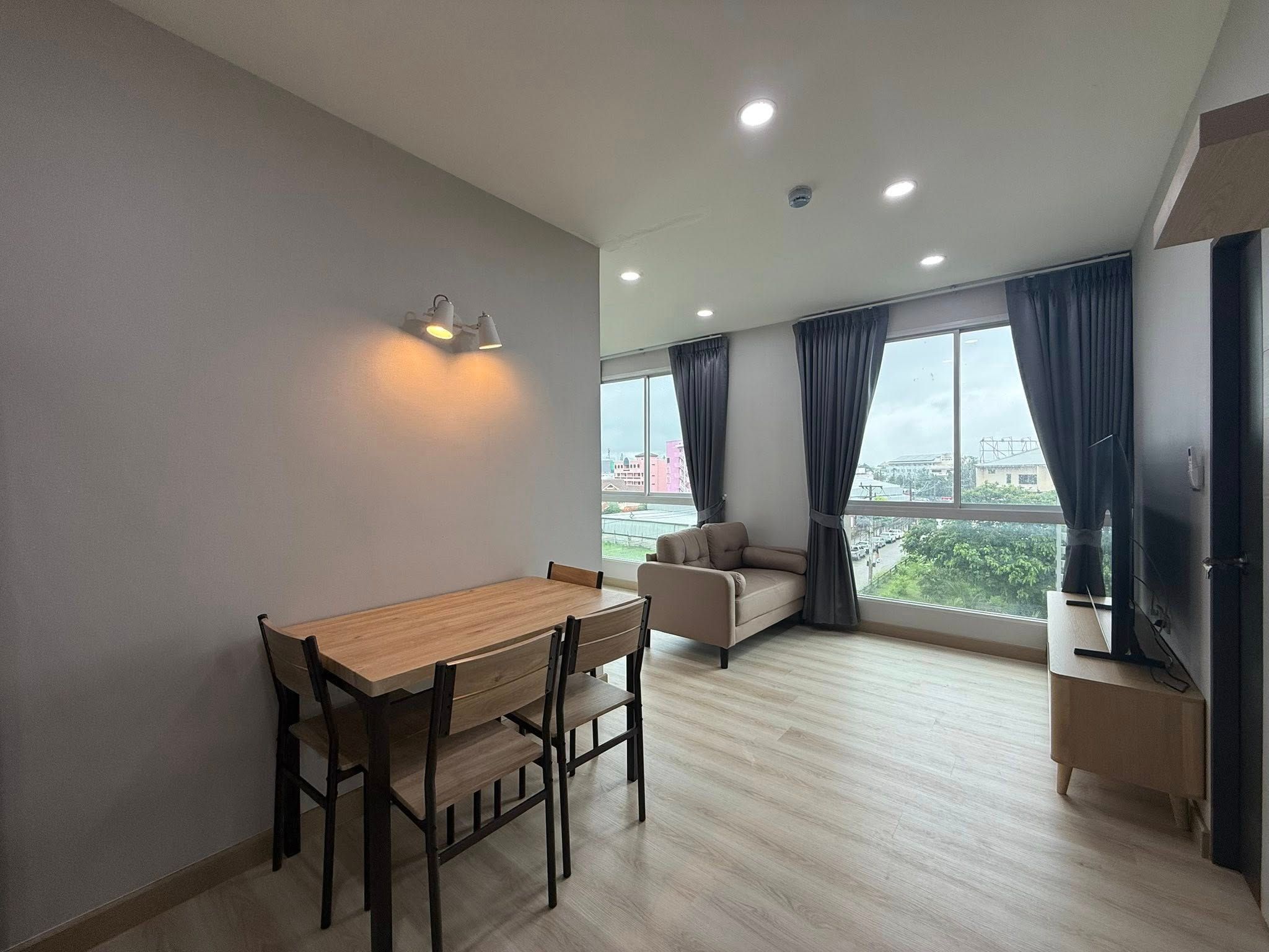 One Plus Kamthieng - Image 1