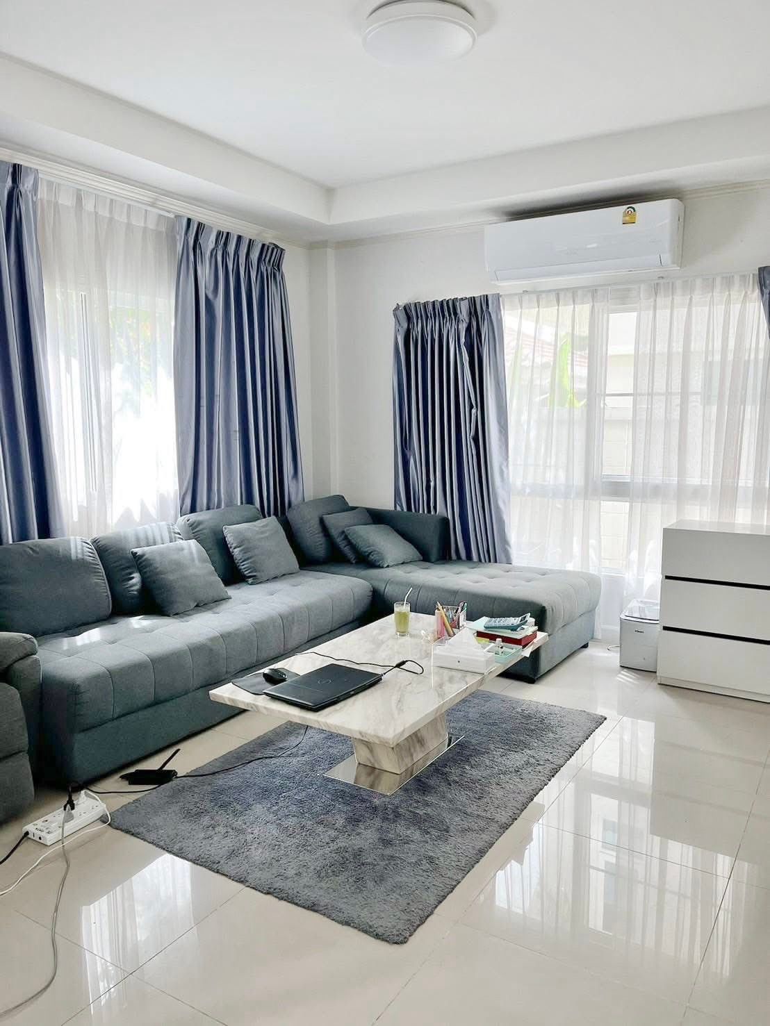 3 卧室 独立房屋 出售 在  - Image 2