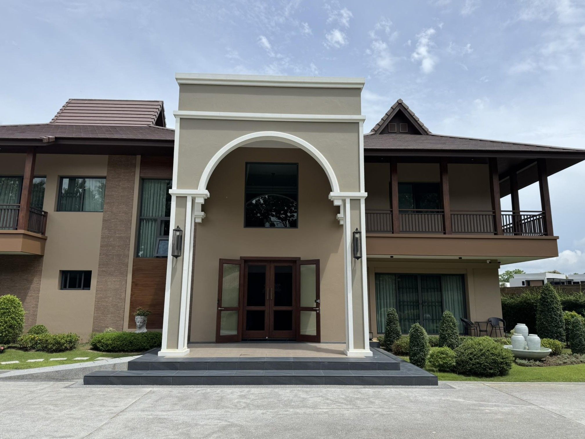 uploads/efe1bc97-da39-4732-9026-bc1cbf882b7a/c283e8b0-73fa-437b-b2a1-4ffefc781cd1