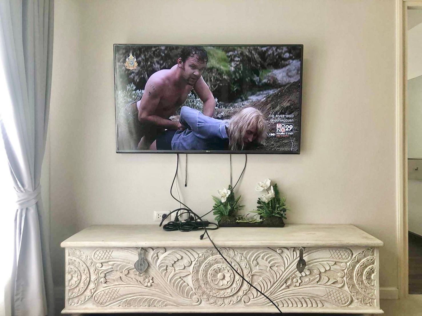 D VIENG Santitham - Image 5