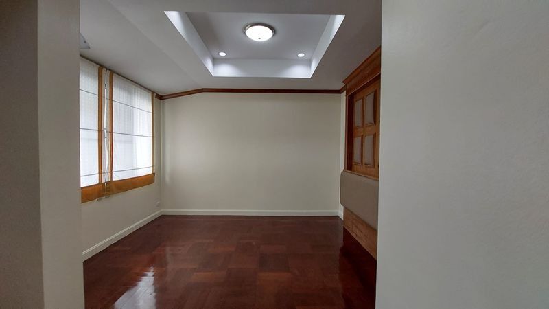 4 卧室 独立房屋 出租 在  - Image 8